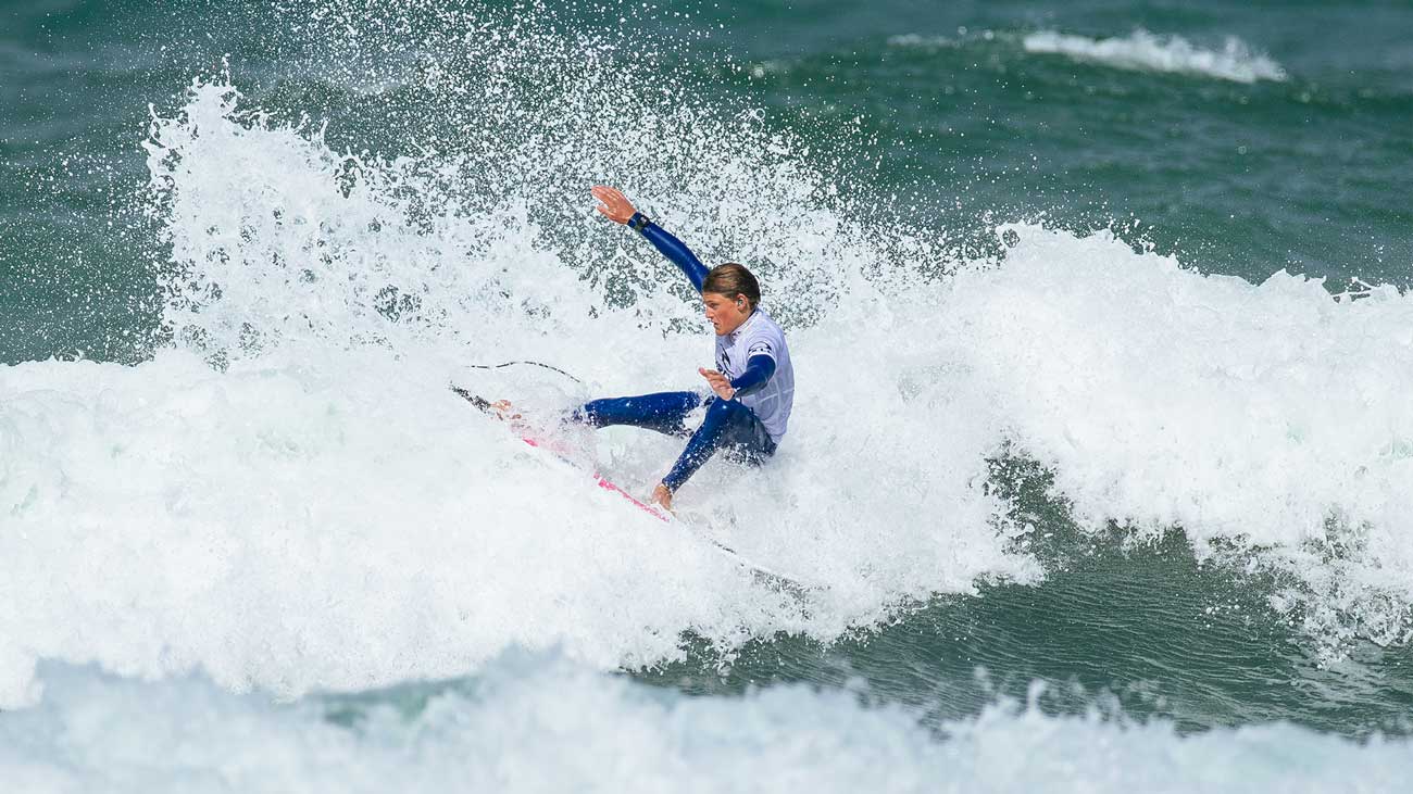 Winners Lukas Skinner surfing in his heat at Bells Beach