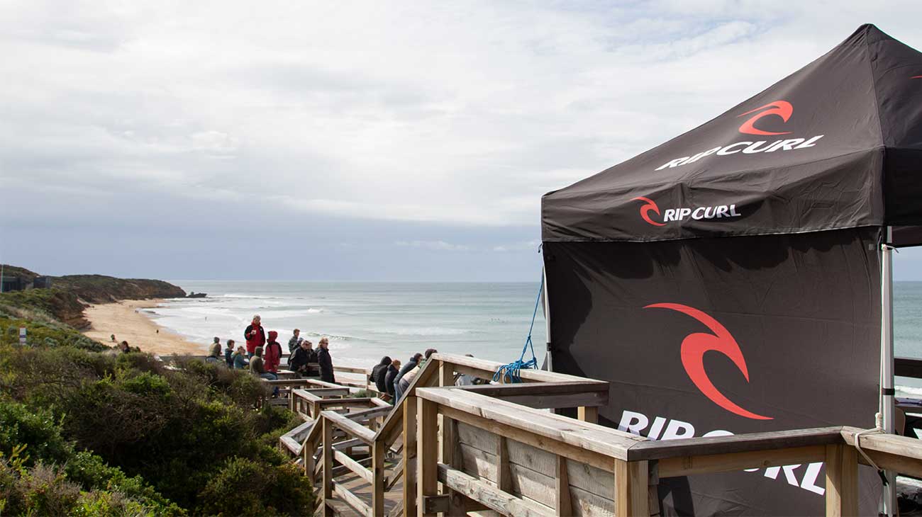 Rip Curl GromSearch tent set up